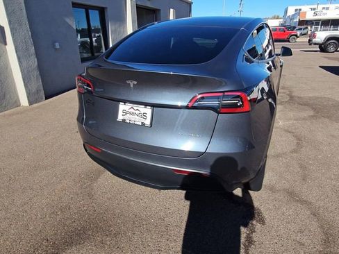 Used 2023 Tesla Model Y Performance image 7