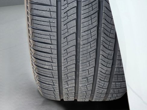 Certified 2025 Land Rover Range Rover Sport Dynamic SE image 32