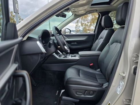 Certified 2024 MAZDA CX-90 Plug-In Hybrid w/ Preferred AWD/4WD image 16