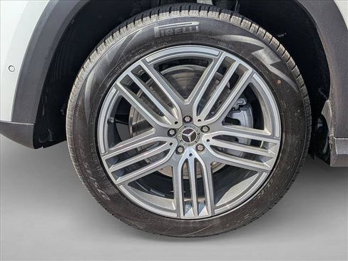 New 2026 Mercedes-Benz GLS 450 4MATIC image 10