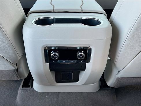 New 2026 GMC Yukon XL Denali image 18