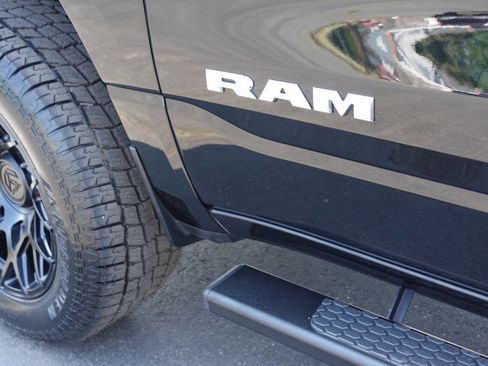 Used 2022 RAM 1500 Big Horn AWD/4WD image 15