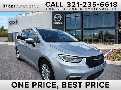 Used 2023 Chrysler Pacifica Touring-L