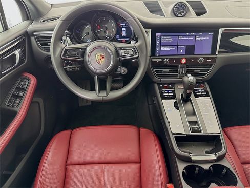 New 2025 Porsche Macan image 25