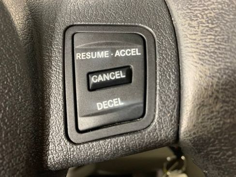 Used 2006 Jeep Commander Limited RWD image 34