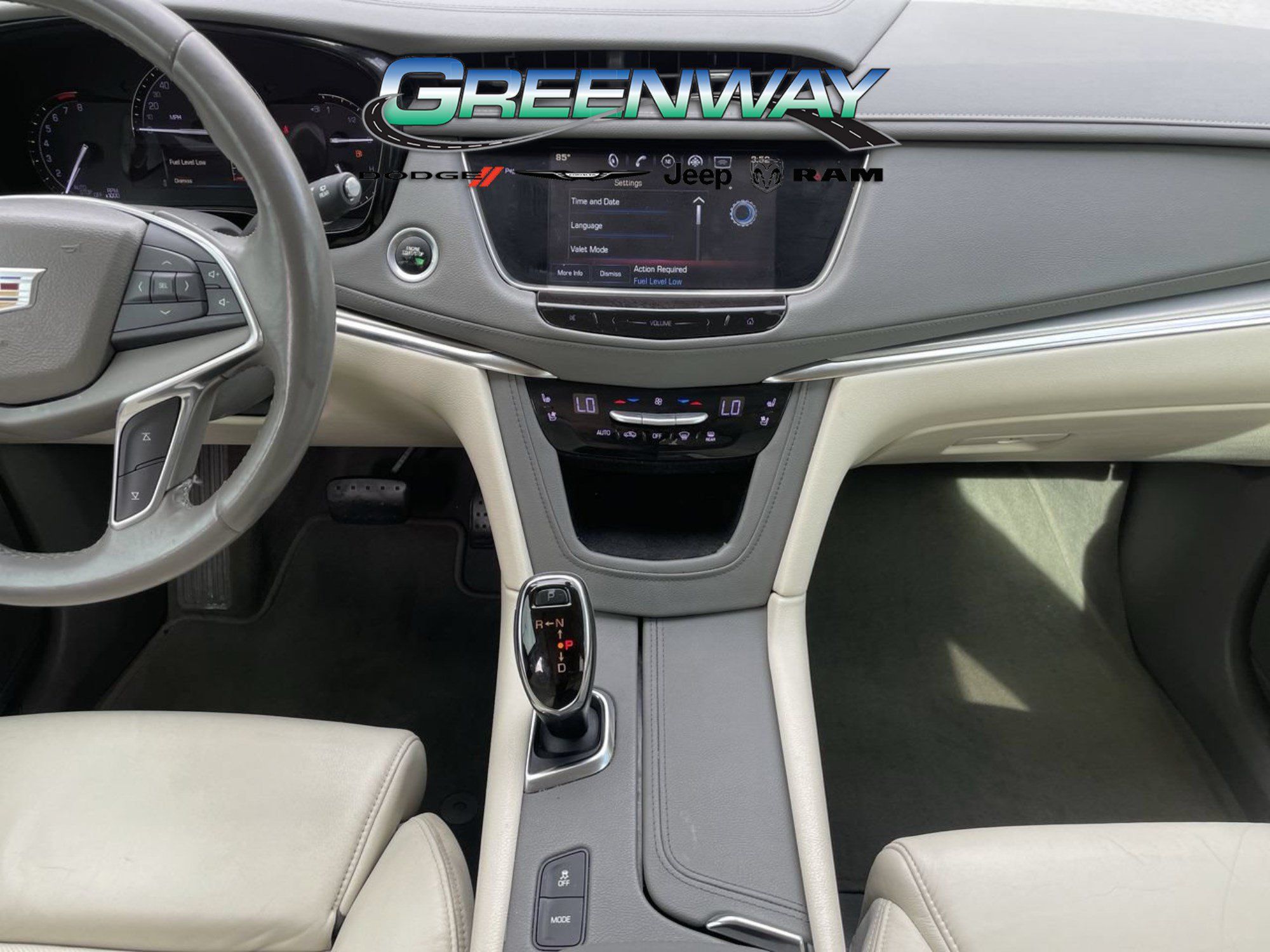 Used 2017 Cadillac XT5 Premium Luxury FWD image 14