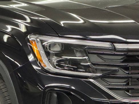 New 2026 Volkswagen Atlas Cross Sport SE image 42