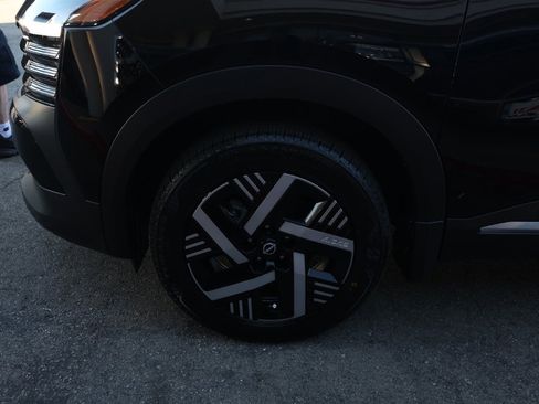 New 2026 Nissan Kicks SV image 11