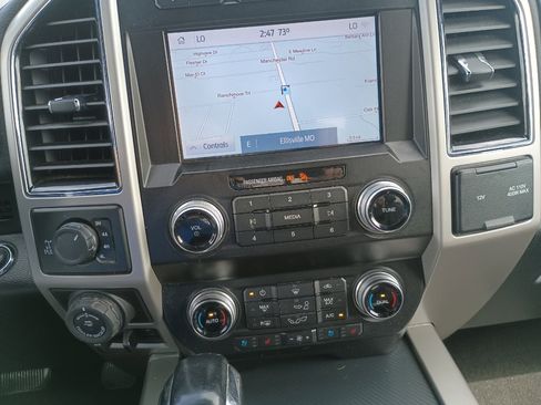 Used 2020 Ford F150 Lariat w/ Equipment Group 502A Luxury AWD/4WD image 27