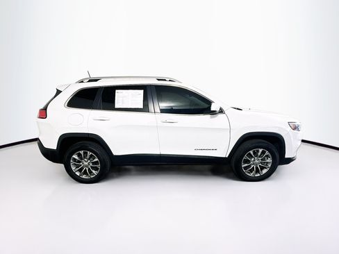 Used 2020 Jeep Cherokee Latitude Plus w/ Comfort/Convenience Group AWD/4WD image 2
