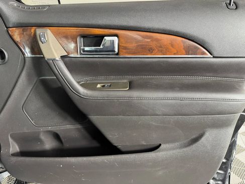 Used 2015 Lincoln MKX AWD w/ Equipment Group 102A image 45