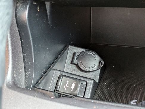 Used 2016 Toyota Camry SE FWD image 26