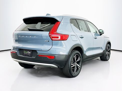 Used 2023 Volvo XC40 B5 Plus AWD/4WD image 9
