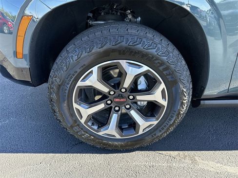 Used 2025 GMC Yukon AT4 Ultimate image 10