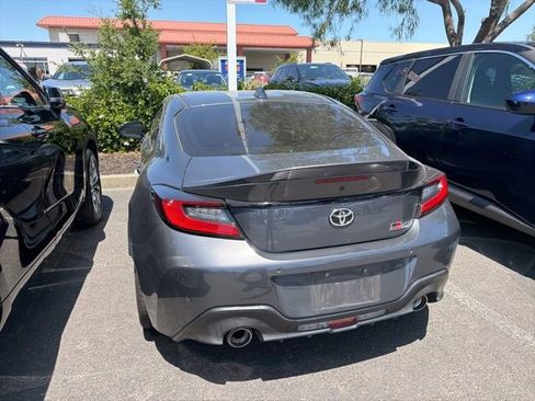 Used 2023 Toyota GR86 Premium w/ ALL Weather Mat Package (TMS) RWD image 9