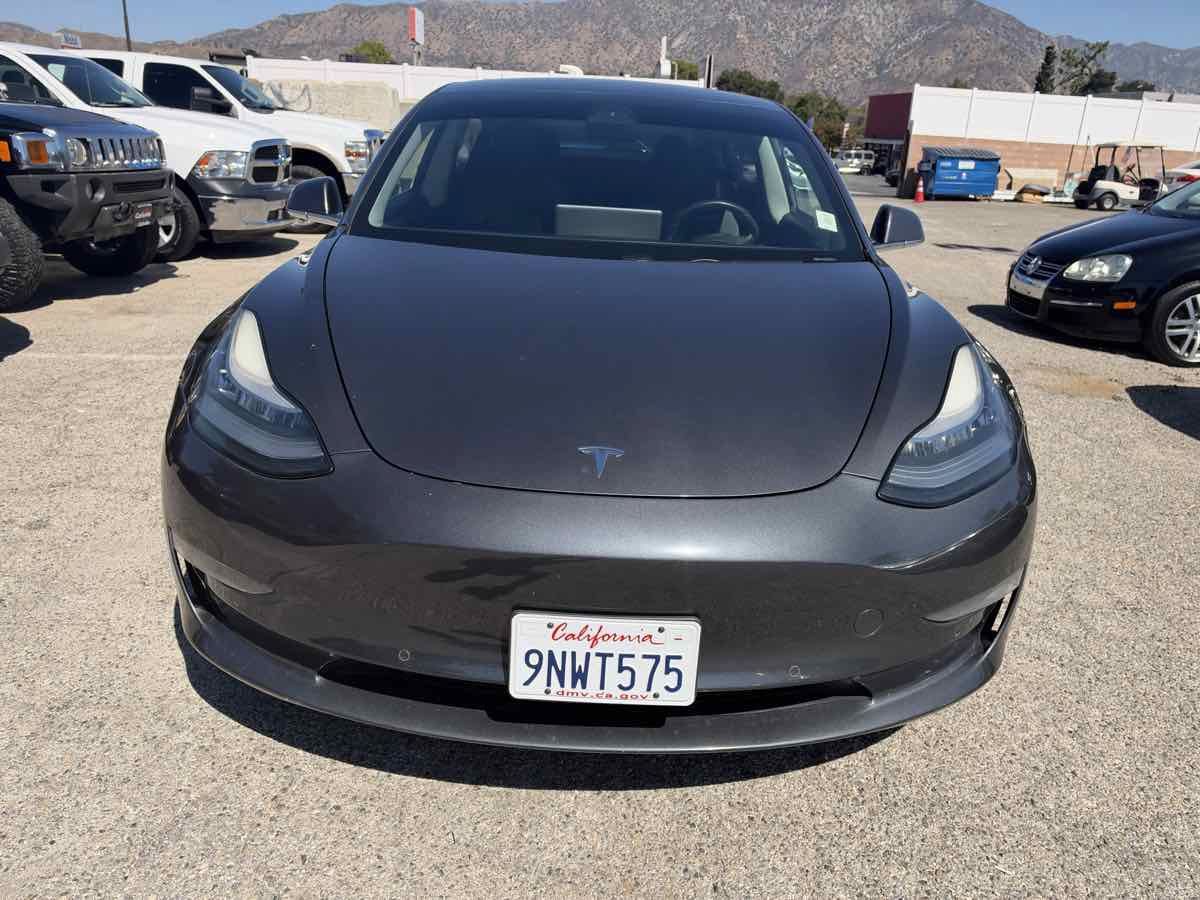 Used 2018 Tesla Model 3 Mid Range RWD image 2