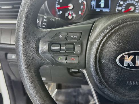 Used 2017 Kia Sorento FWD image 14