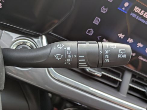 New 2026 Chevrolet Trax ACTIV w/ Sunroof Package image 19