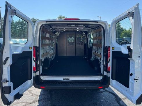 Certified 2025 Ford Transit 250 Low Roof w/ Exterior Upgrade Package RWD image 5