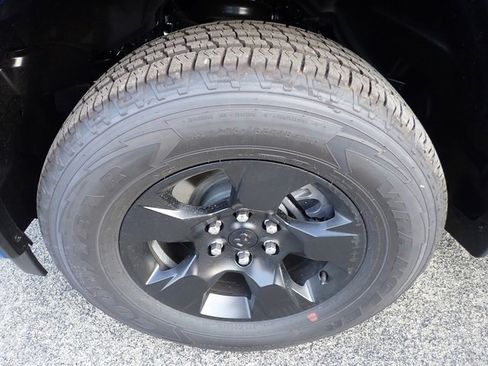 New 2025 RAM 1500 Tradesman w/ Night Edition image 12