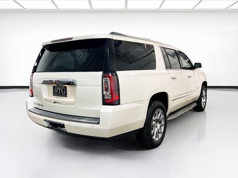 Used 2015 GMC Yukon XL Denali image 4