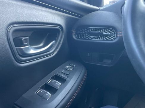 Used 2024 Honda HR-V Sport image 17