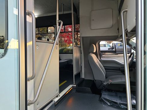 Used 2019 Ford F550 2WD Regular Cab Super Duty image 23