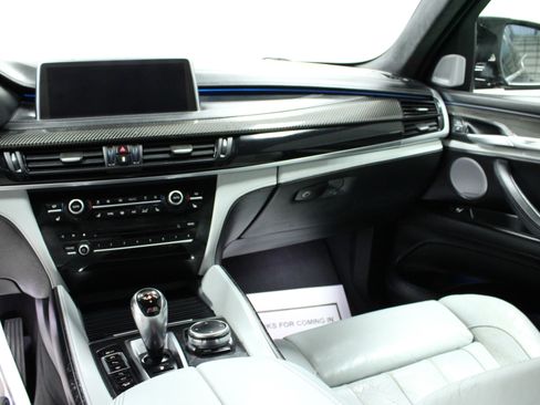 Used 2015 BMW X6 M image 18