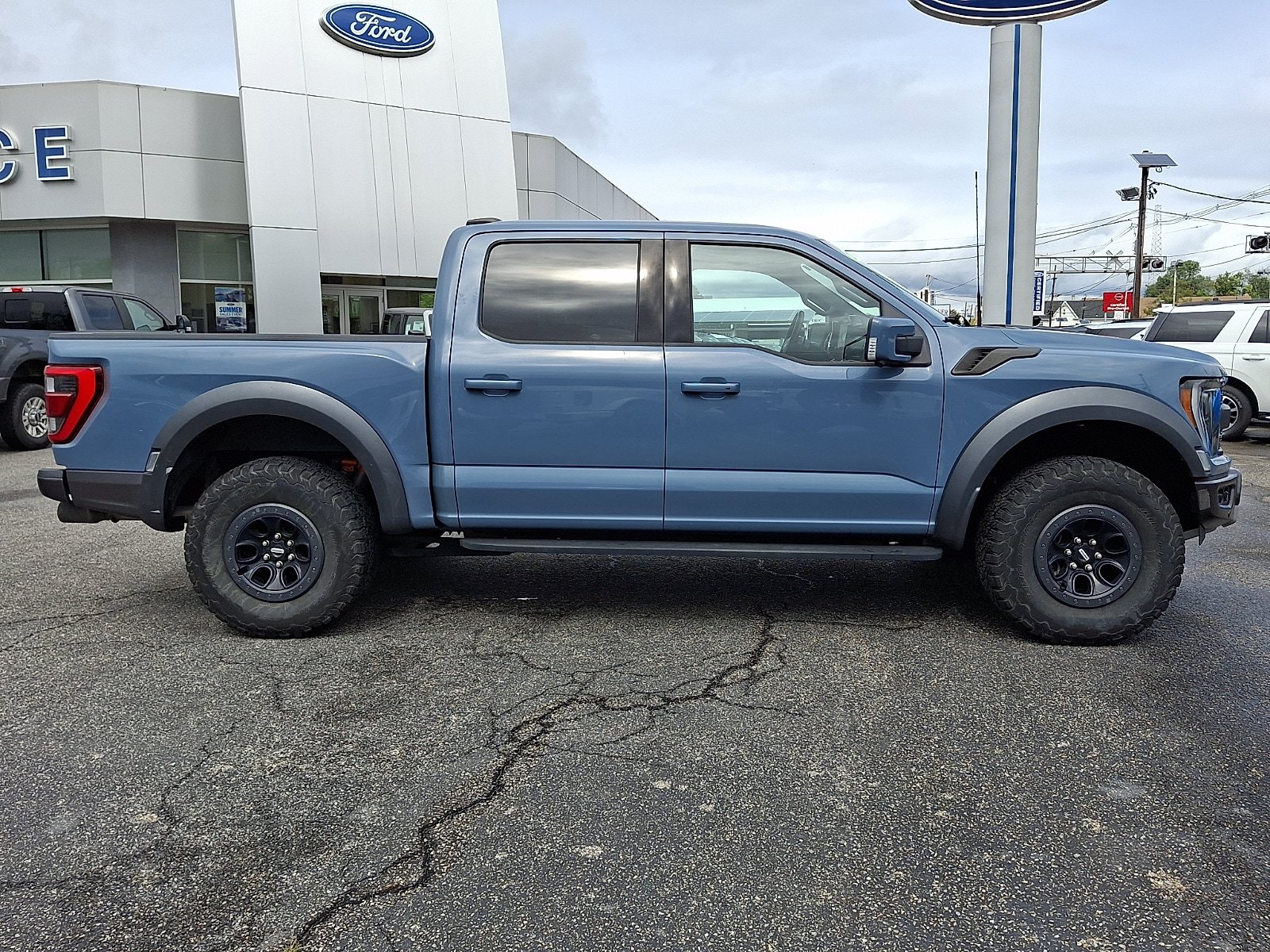 Certified 2023 Ford F150 Raptor w/ Raptor Carbon Fiber Package AWD/4WD image 7