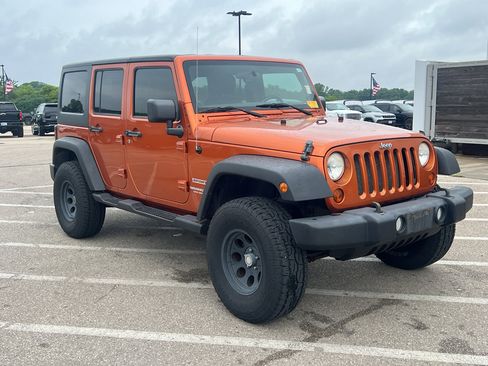 Used 2011 Jeep Wrangler Unlimited Sport AWD/4WD image 8