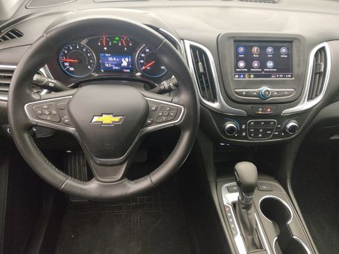 Used 2022 Chevrolet Equinox LT w/ Driver Convenience Package image 22