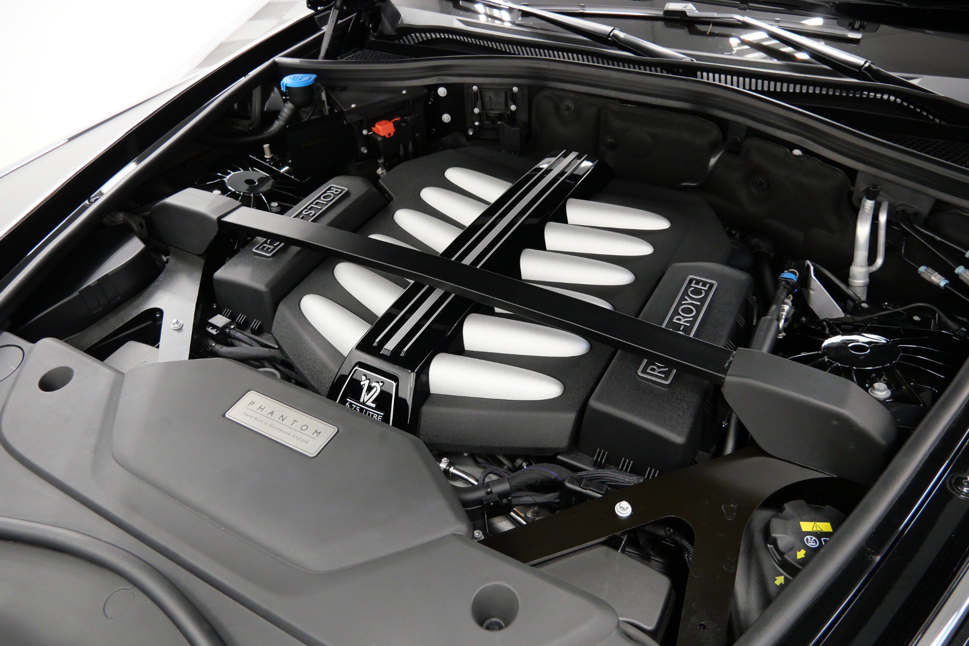 Used 2019 Rolls-Royce Phantom Sedan RWD image 44
