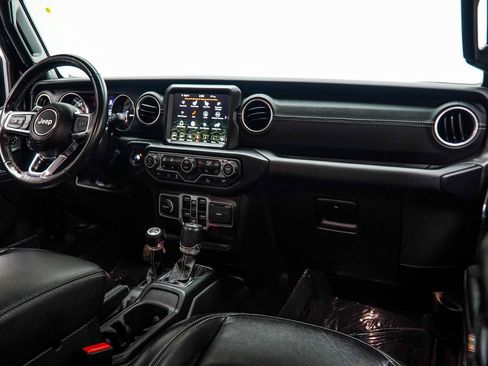 Used 2023 Jeep Wrangler Unlimited Sahara w/ Cold Weather Group AWD/4WD image 19