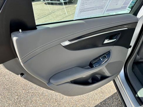 Used 2014 Chevrolet Impala LT image 16