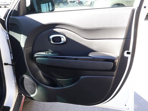 Used 2018 Kia Soul ! image 10