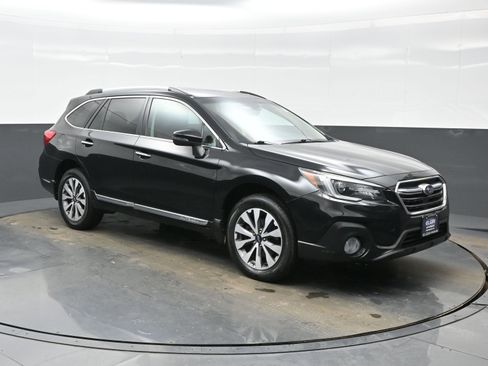 Used 2018 Subaru Outback 2.5i Touring image 8