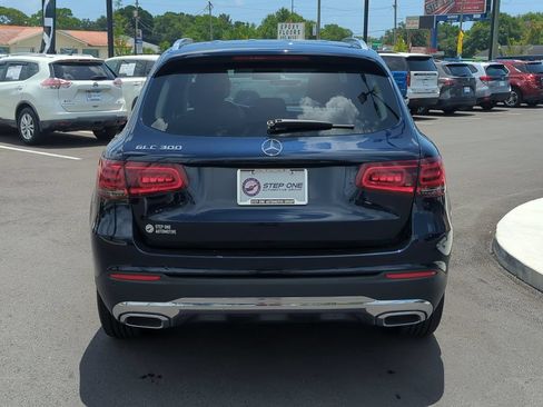 Used 2022 Mercedes-Benz GLC 300 image 6