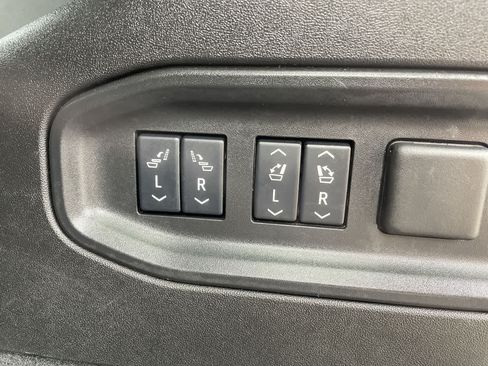 Used 2026 Cadillac Vistiq Sport w/ LPO, Floor Liner Package AWD/4WD image 18