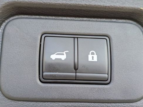 Used 2024 Nissan Rogue SV image 13