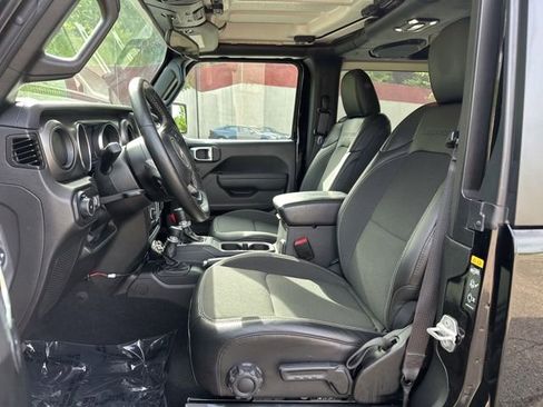 Used 2023 Jeep Wrangler Sport AWD/4WD image 15