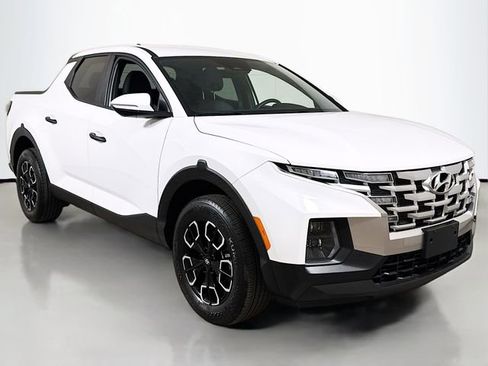 Used 2024 Hyundai Santa Cruz SEL image 3