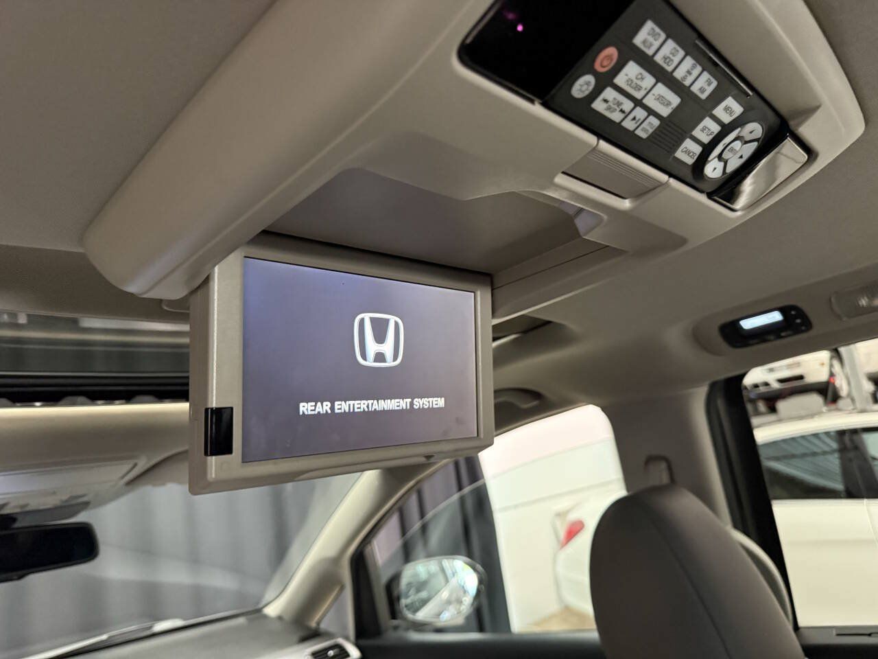 Used 2014 Honda Odyssey Touring image 17