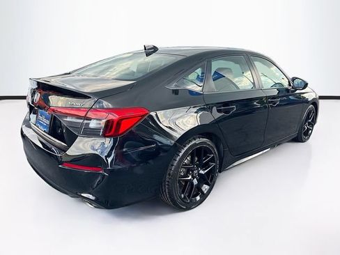 Used 2023 Honda Civic Sport image 9