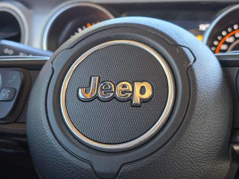 Used 2021 Jeep Wrangler Sport S image 30