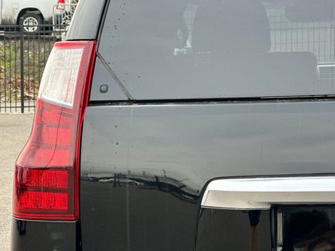 Used 2021 Lexus GX 460 Premium w/ Accessory Package AWD/4WD image 47