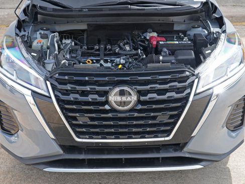 Used 2023 Nissan Kicks SV FWD image 7