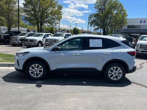 Used 2025 Ford Escape Active w/ Tech Pack #1 AWD/4WD image 12