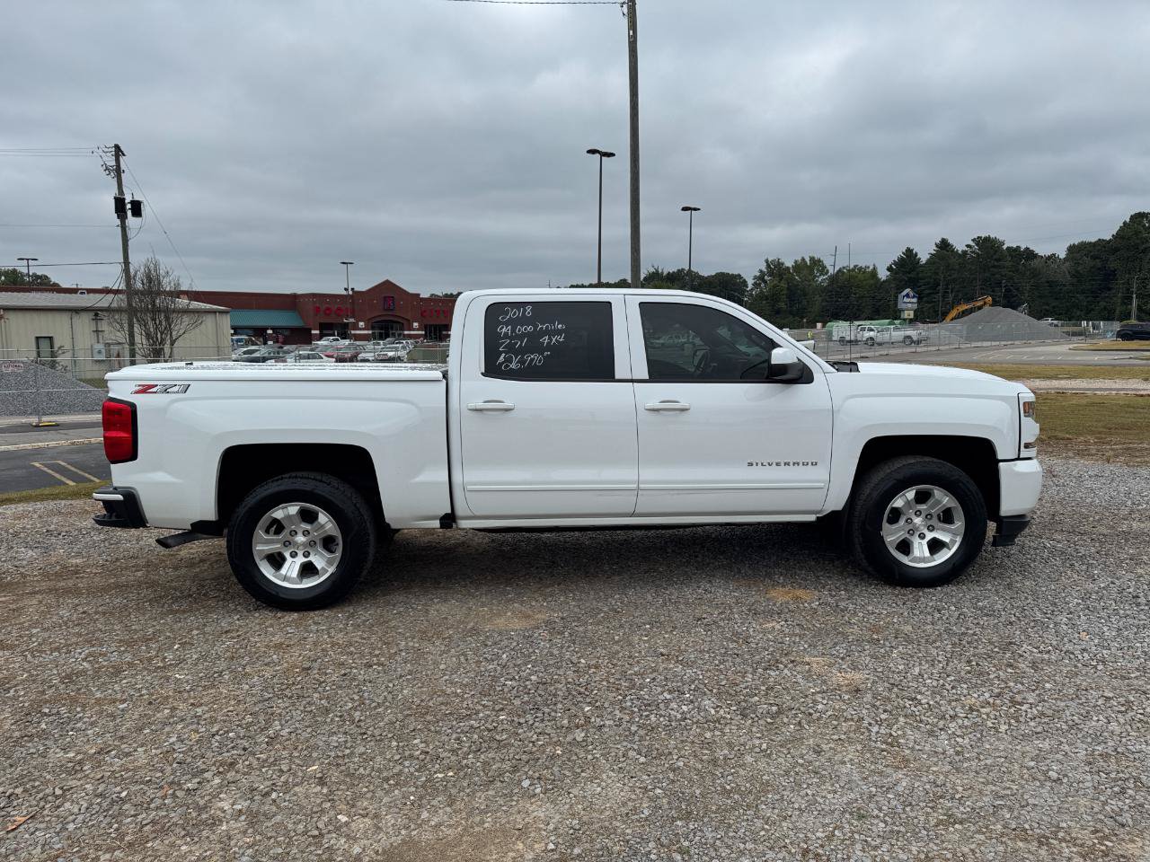 Used 2018 Chevrolet Silverado 1500 LT w/ All Star Edition AWD/4WD image 2