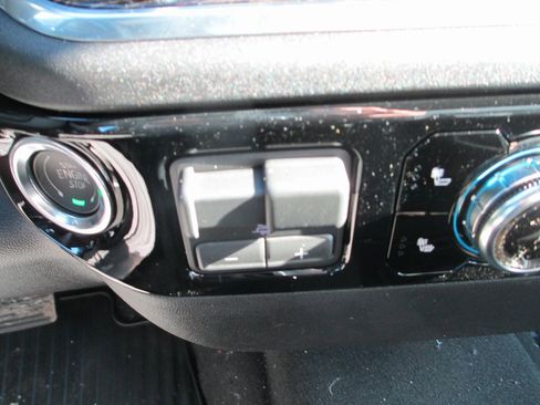 New 2026 GMC Sierra 1500 Elevation image 15