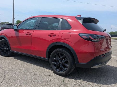 Used 2024 Honda HR-V Sport image 4